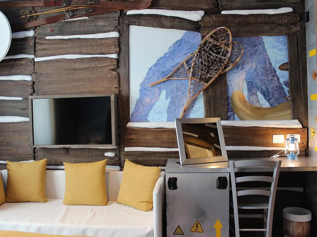 Gardaland Adventure Hotel Castelnuovo del Garda 4*,  Italy